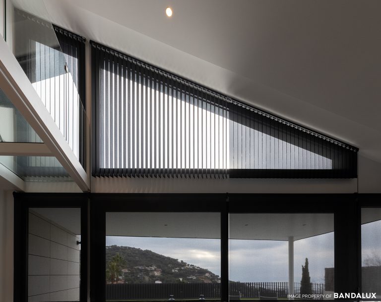 BANDALUX - Store à bandes verticales inclinées