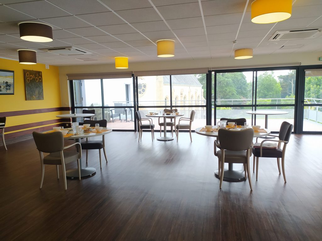 EHPAD Lann Eol - Sainte-Anne-d'Auray - Salle de déjeuner