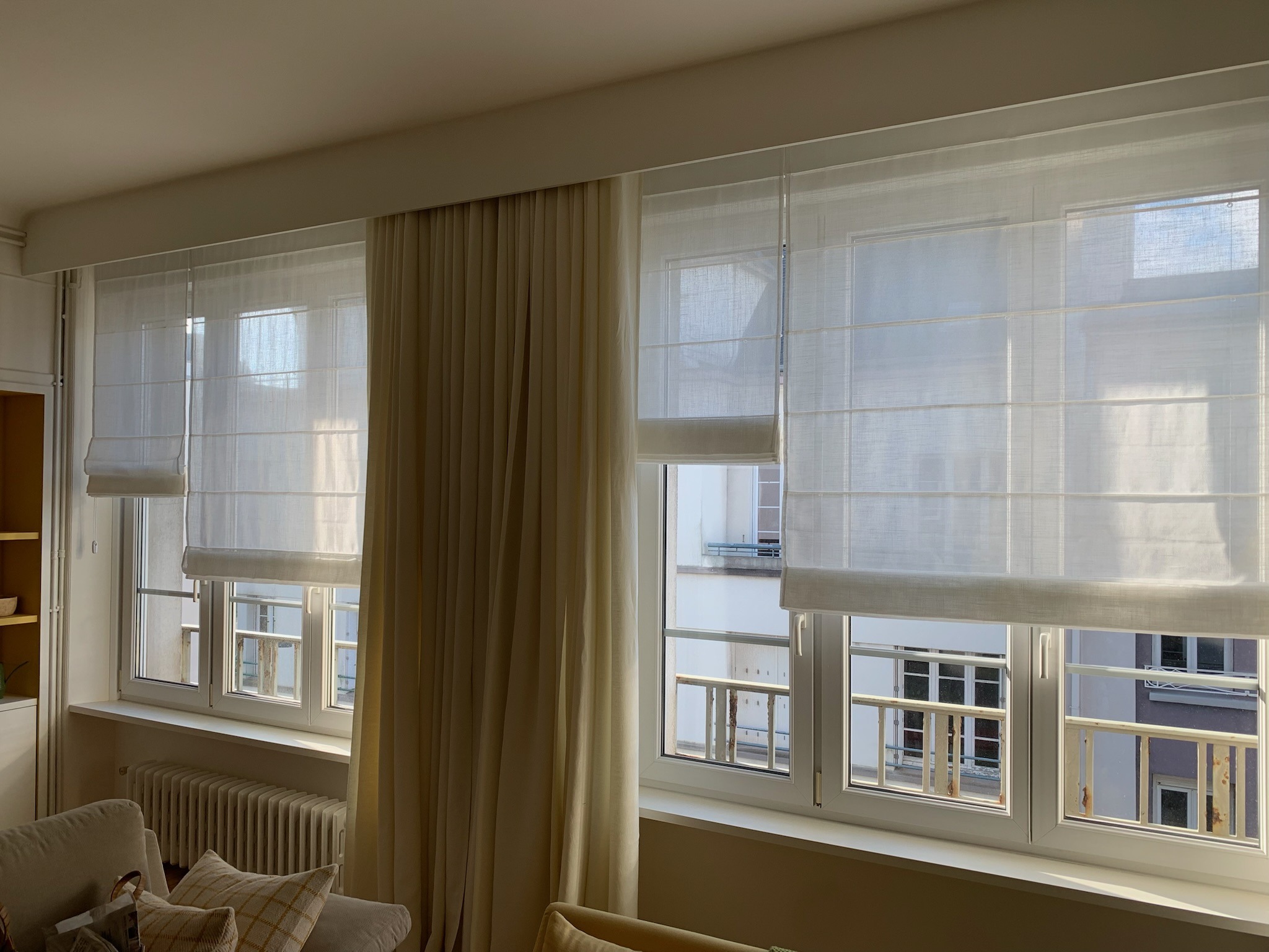 Rideaux pare-soleil et store bateau en voilage effet lin